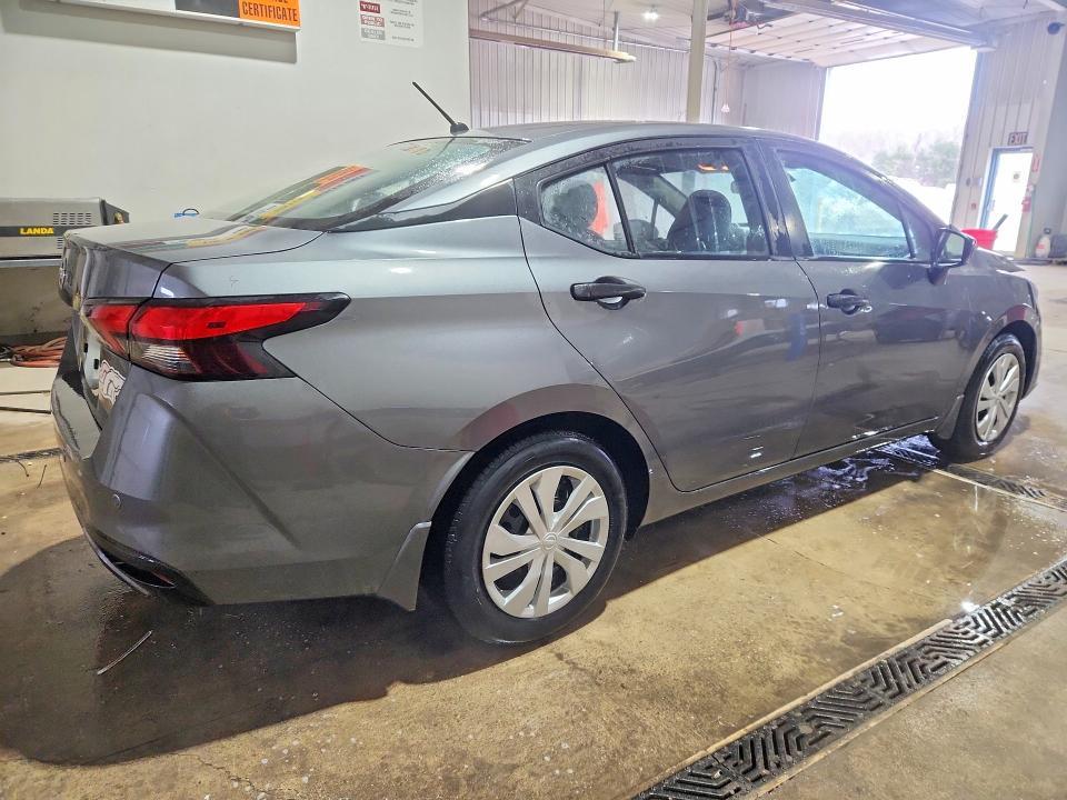 2021 Nissan Versa s