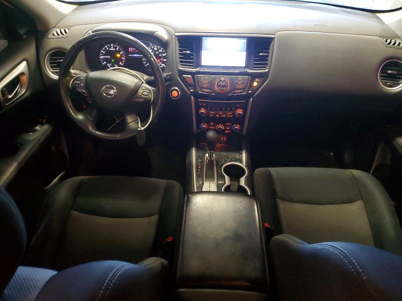 2019 Nissan Pathfinder sv