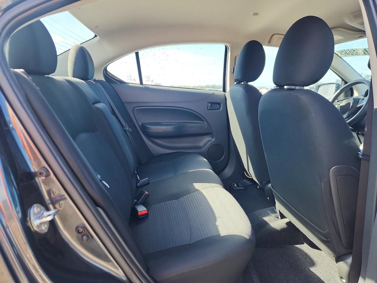 2024 Mitsubishi Mirage G4 es