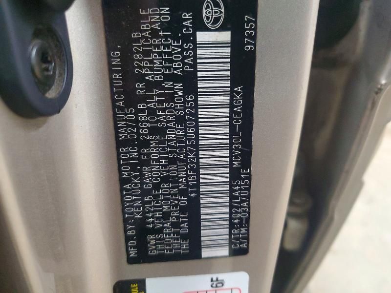 2005 Toyota Camry le