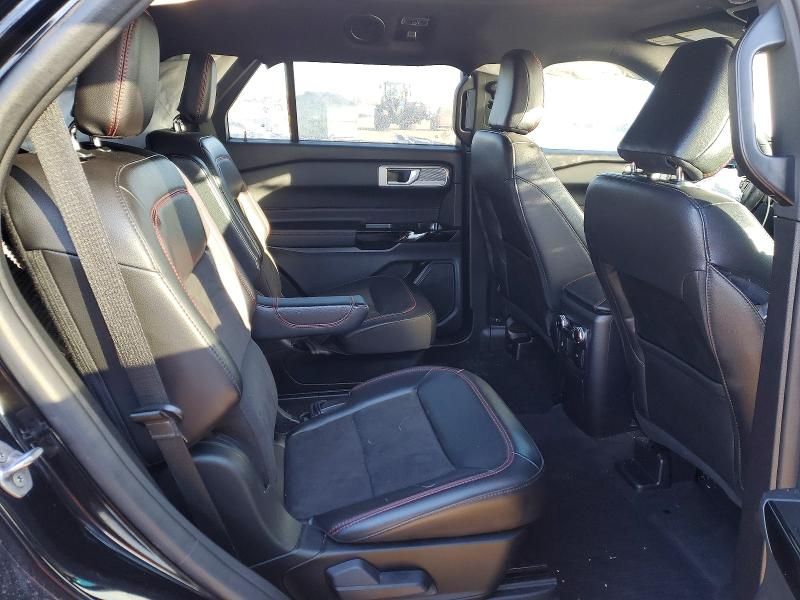 2022 Ford Explorer St-line