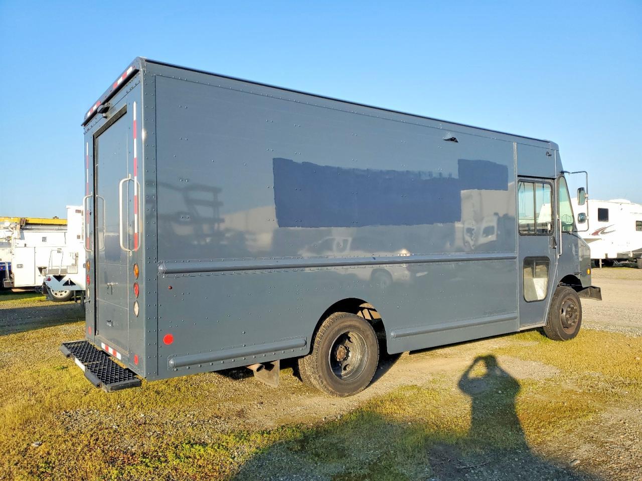 2020 Freightliner MT 45G Chassis Delivery Truck