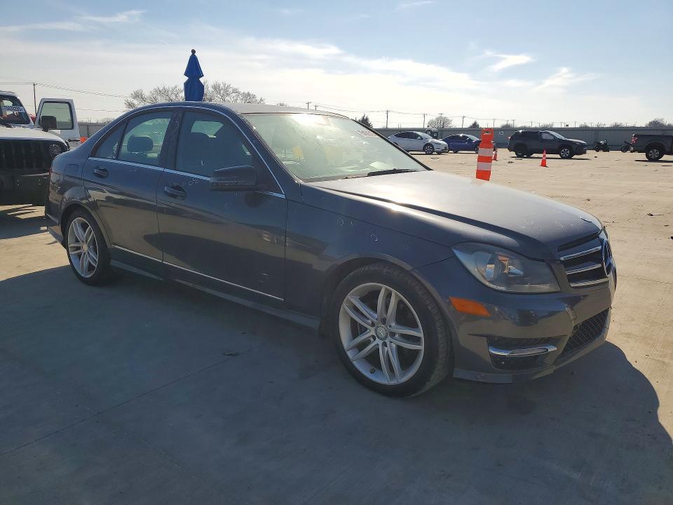 2014 Mercedes-Benz C 250