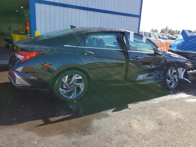 2025 Hyundai Elantra Limited