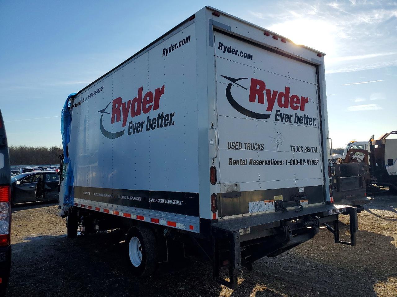 2018 Isuzu NPR HD BOX Truck