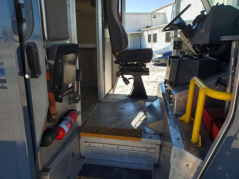 2021 Freightliner Mt45g Chassis Delivery Truck