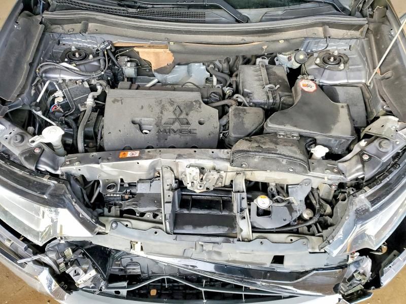 2018 Mitsubishi Outlander se