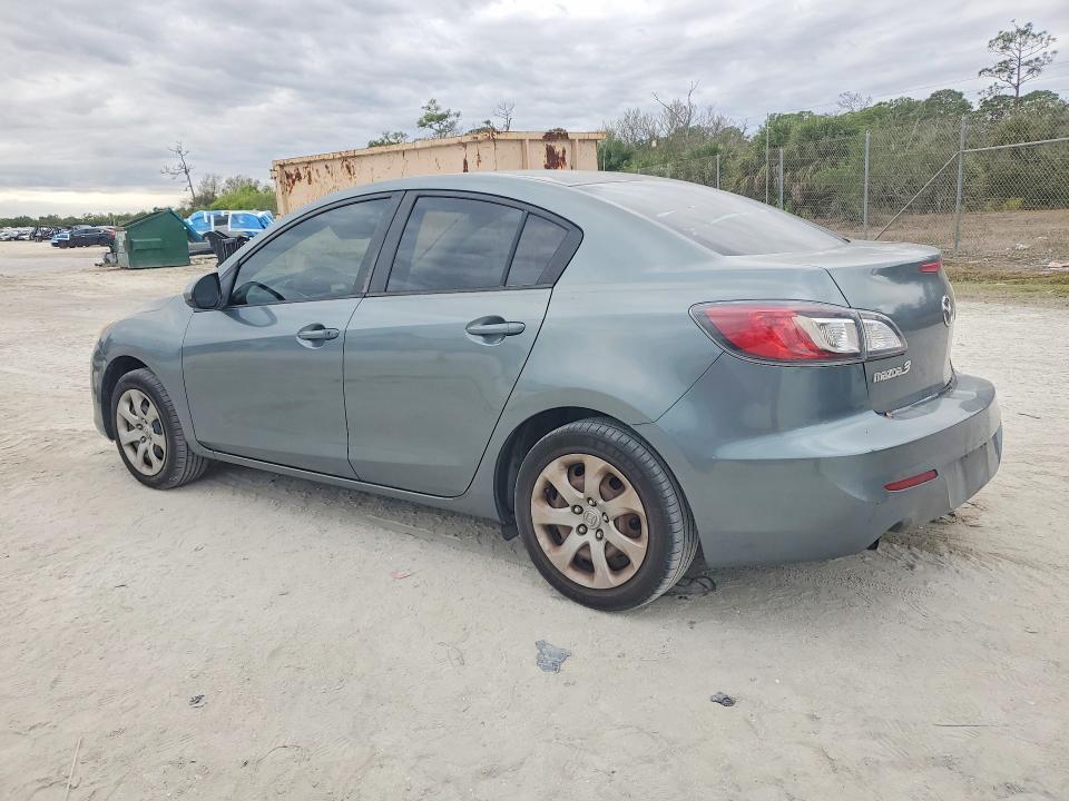 2013 Mazda 3 I