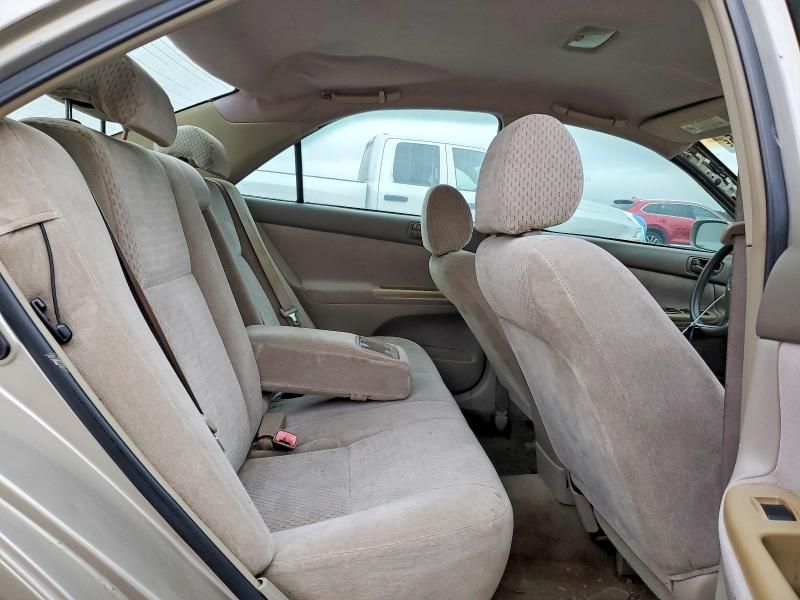 2002 Toyota Camry le