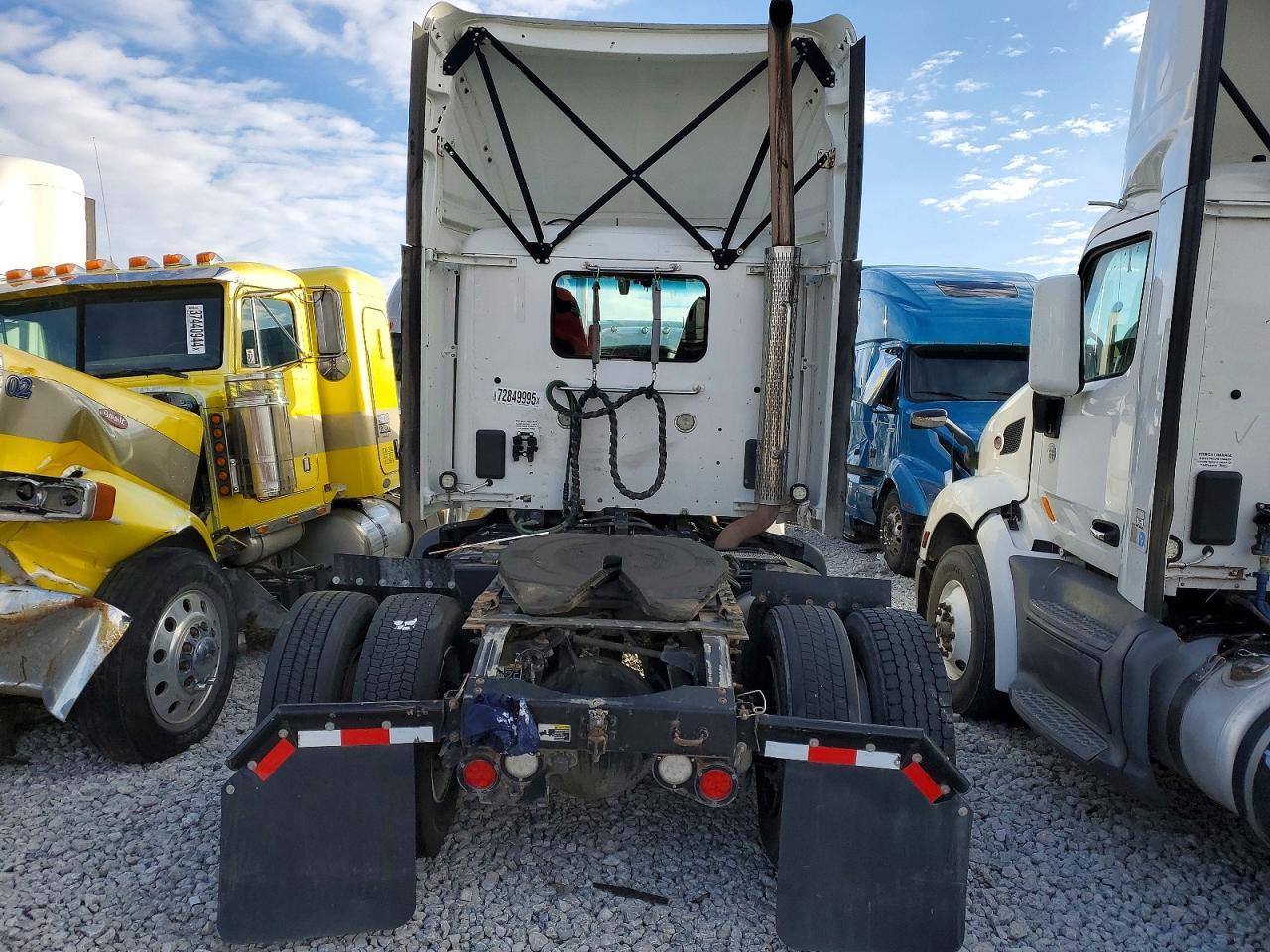 2018 Peterbilt 579 Semi Truck