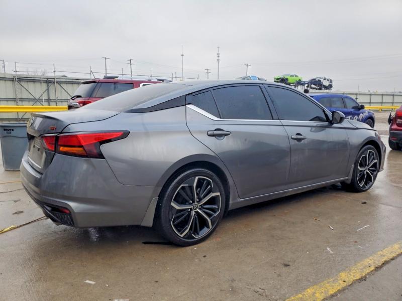 2024 Nissan Altima sr