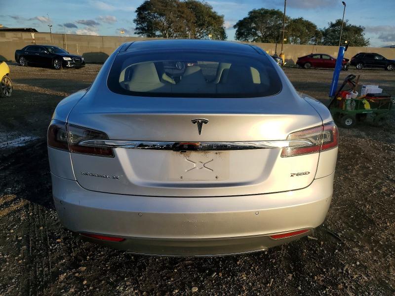 2015 Tesla Model s 85D