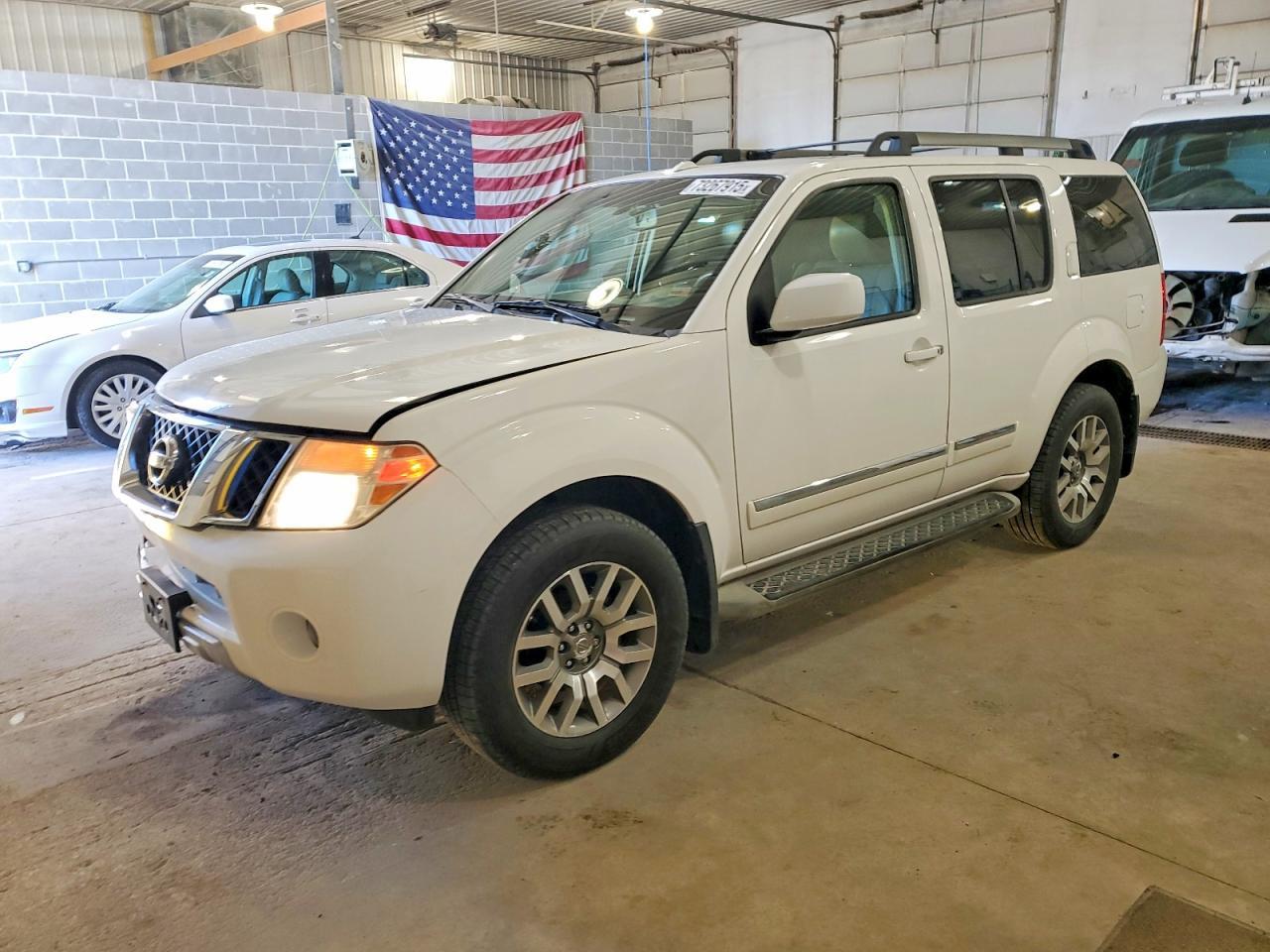2011 Nissan Pathfinder s