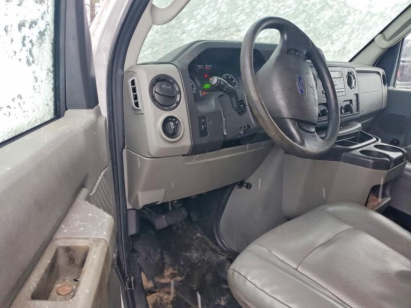 2019 Ford E350 BOX Truck