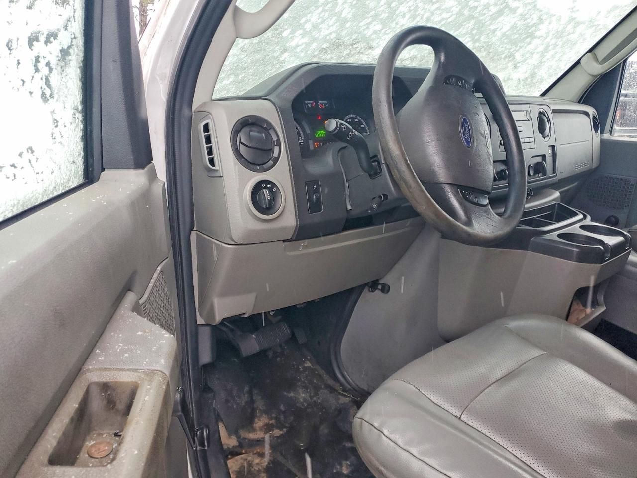 2019 Ford E350 BOX Truck