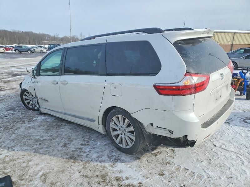 2016 Toyota Sienna xle