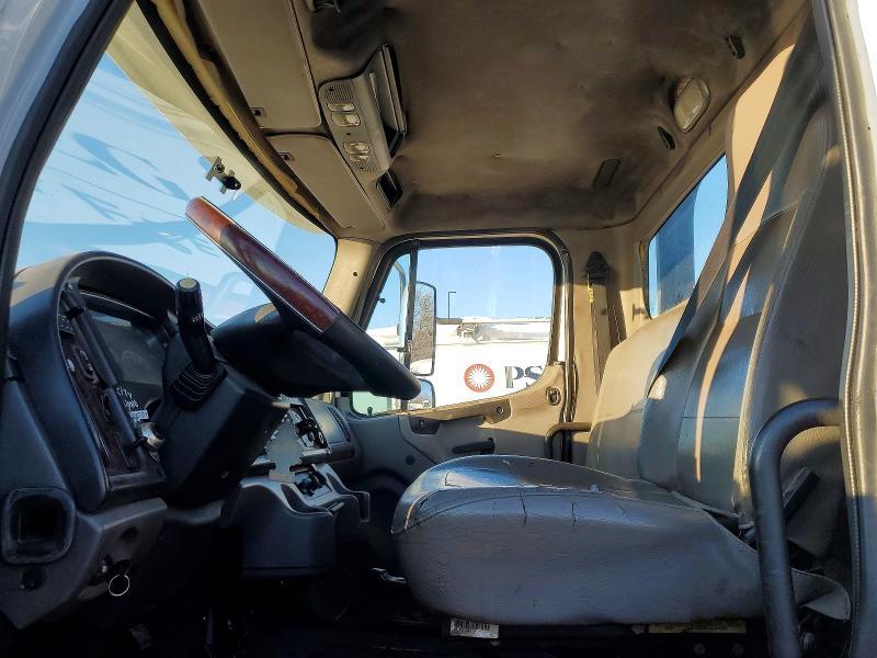 2007 Freightliner Business Class M2 Rollback Truck