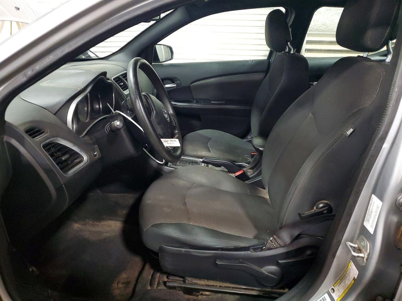 2014 Dodge Avenger se