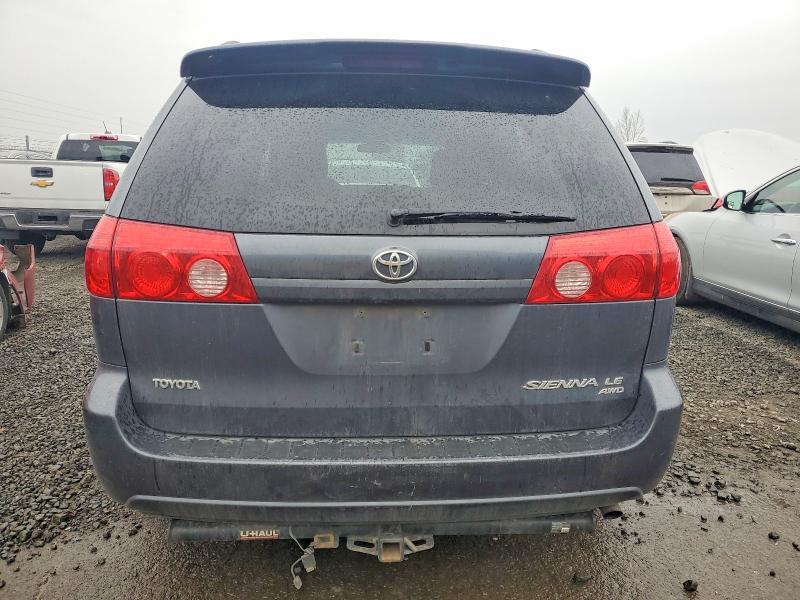 2010 Toyota Sienna le