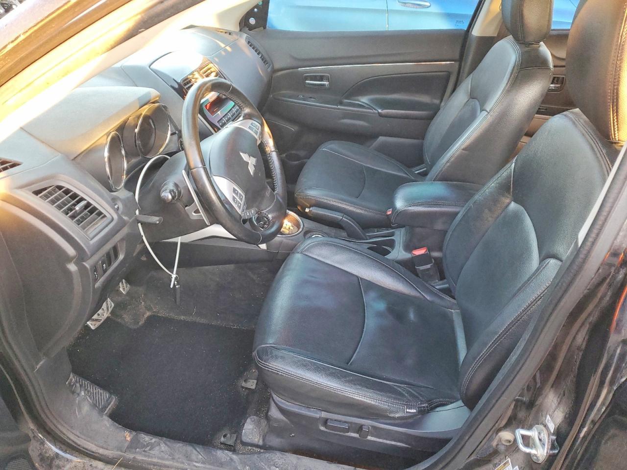 2013 Mitsubishi Outlander Sport le