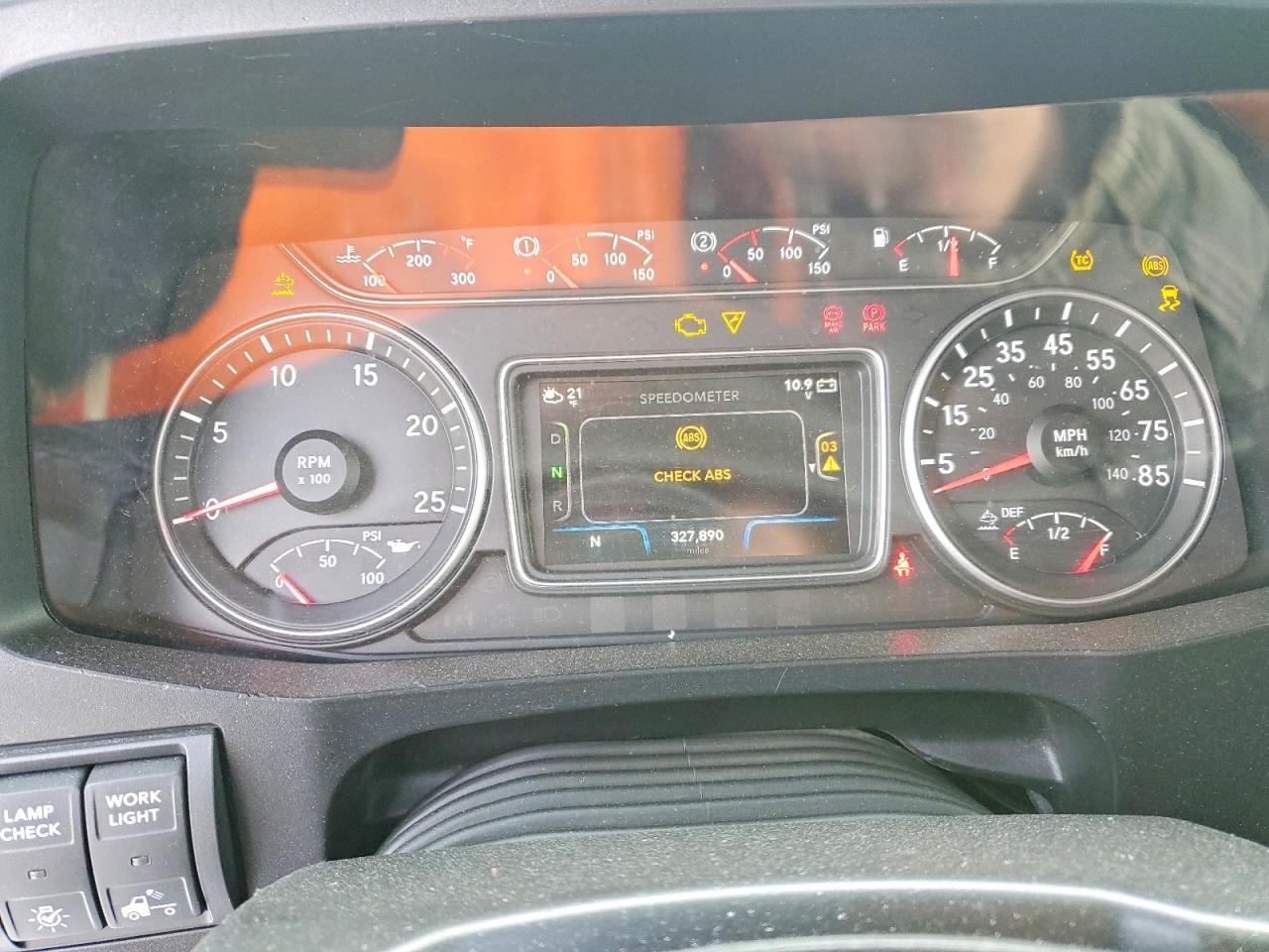 2023 International LT625