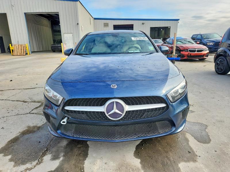 2019 Mercedes-Benz A 220