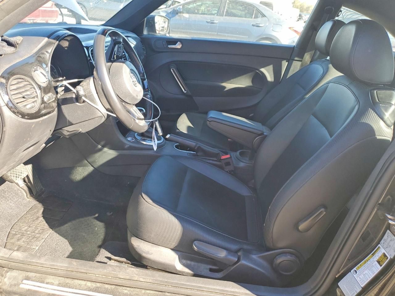 2018 Volkswagen Beetle s