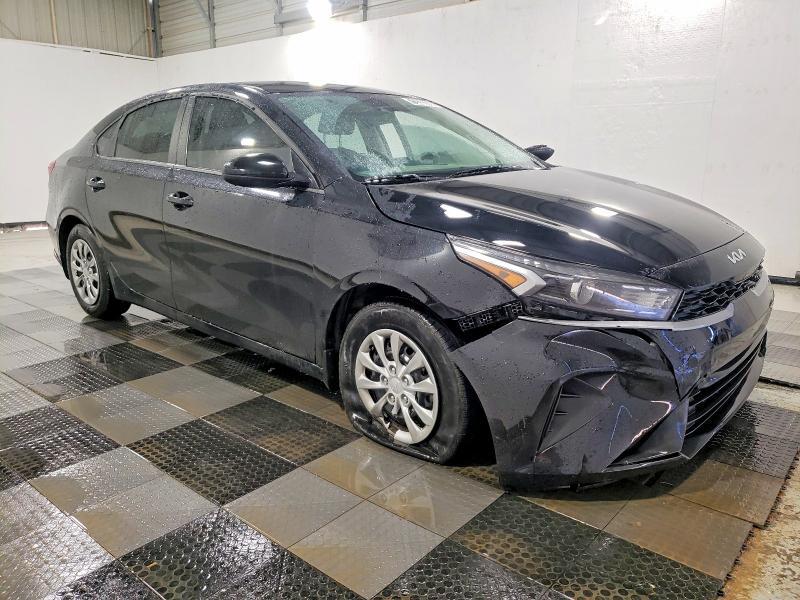 2024 KIA Forte lx