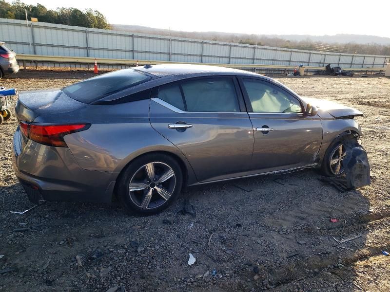 2020 Nissan Altima s