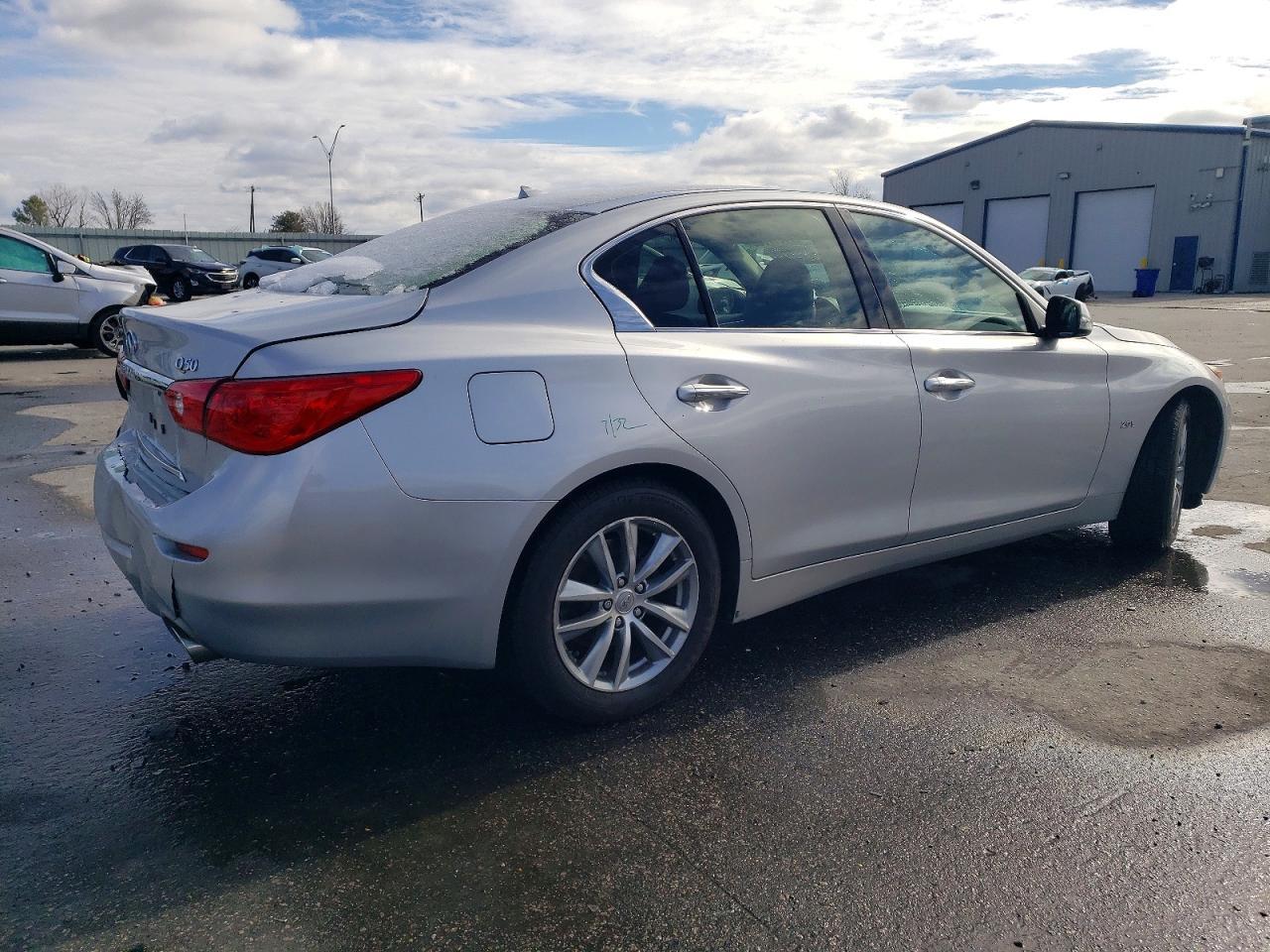 2016 Infiniti Q50 Base