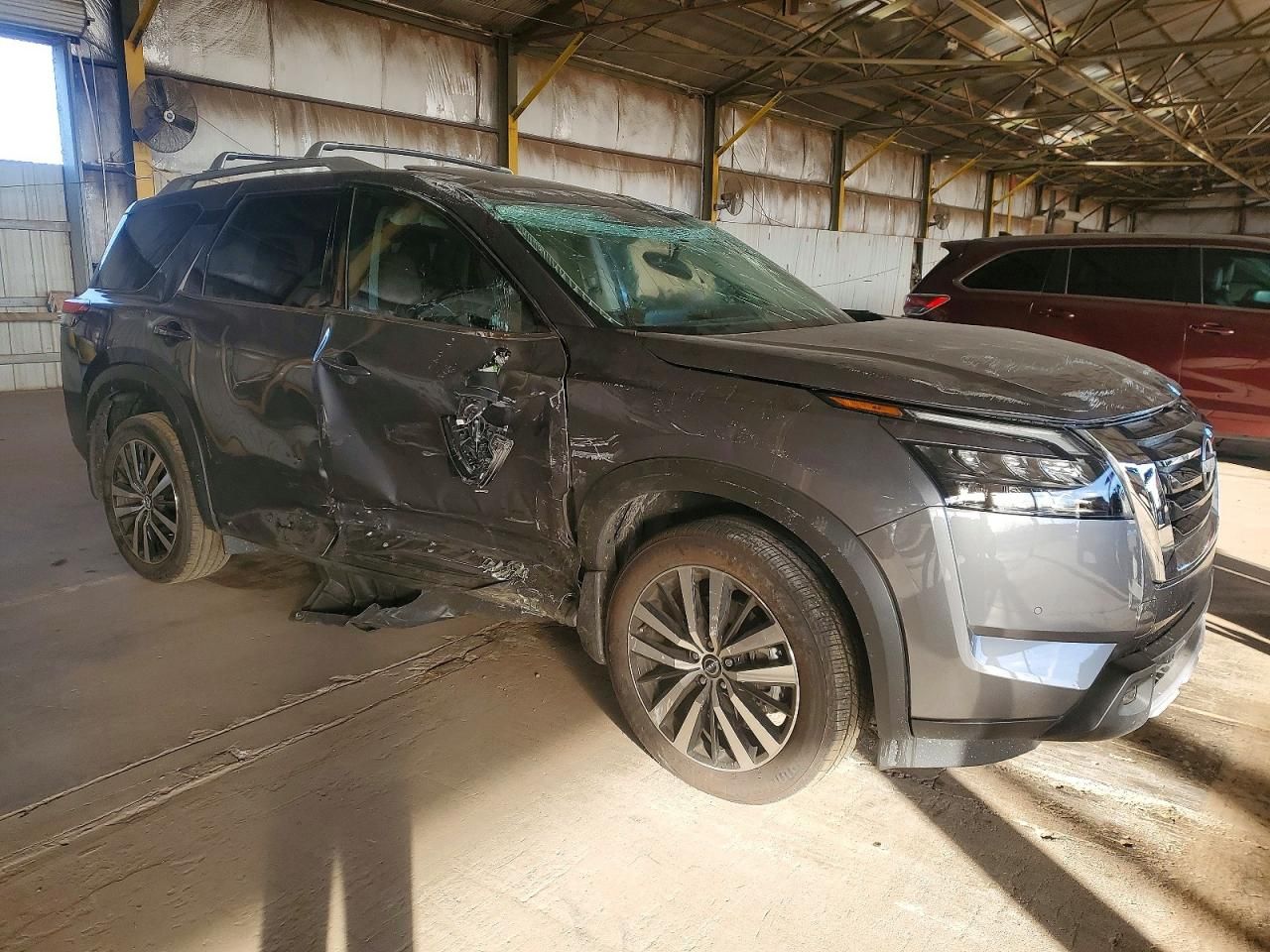 2025 Nissan Pathfinder Platinum