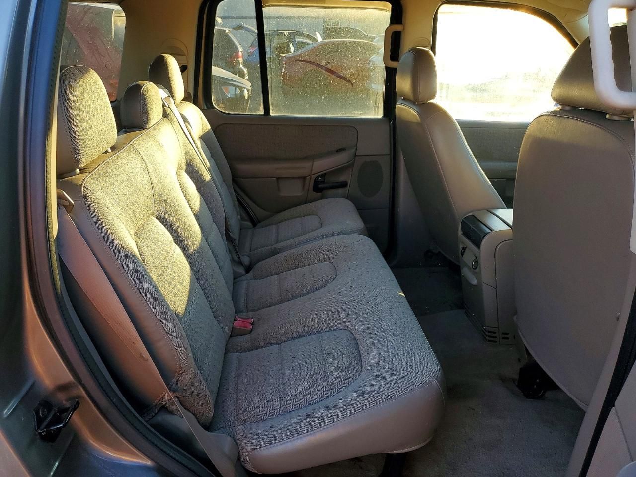 2003 Ford Explorer xls