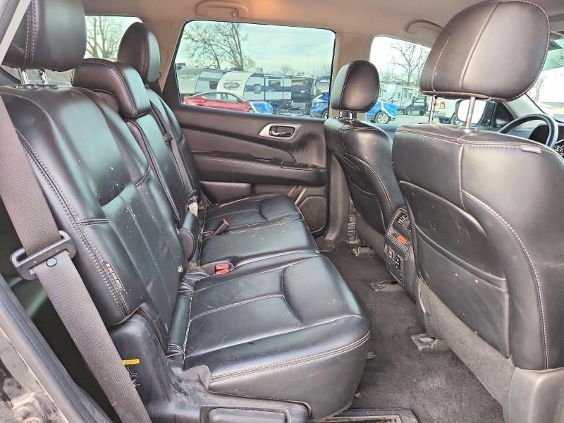 2018 Nissan Pathfinder s