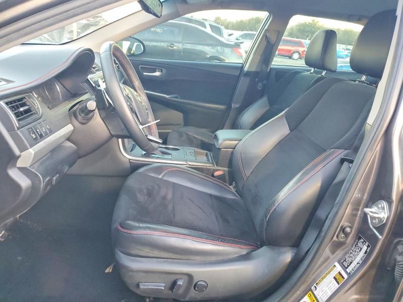 2016 Toyota Camry le