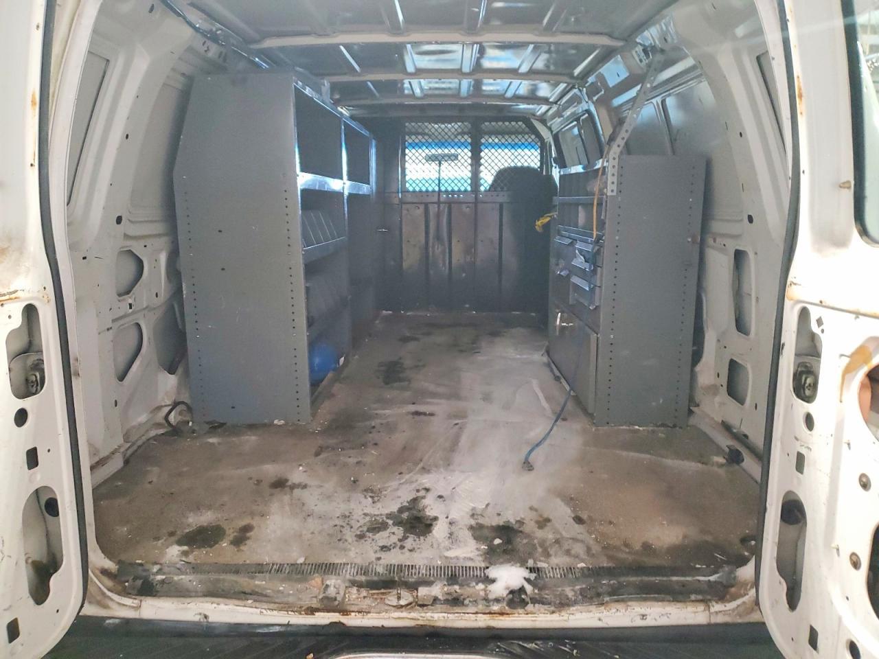 2002 Ford Econoline Cargo E-25