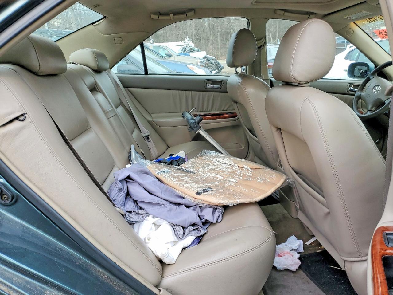 2003 Toyota Camry le