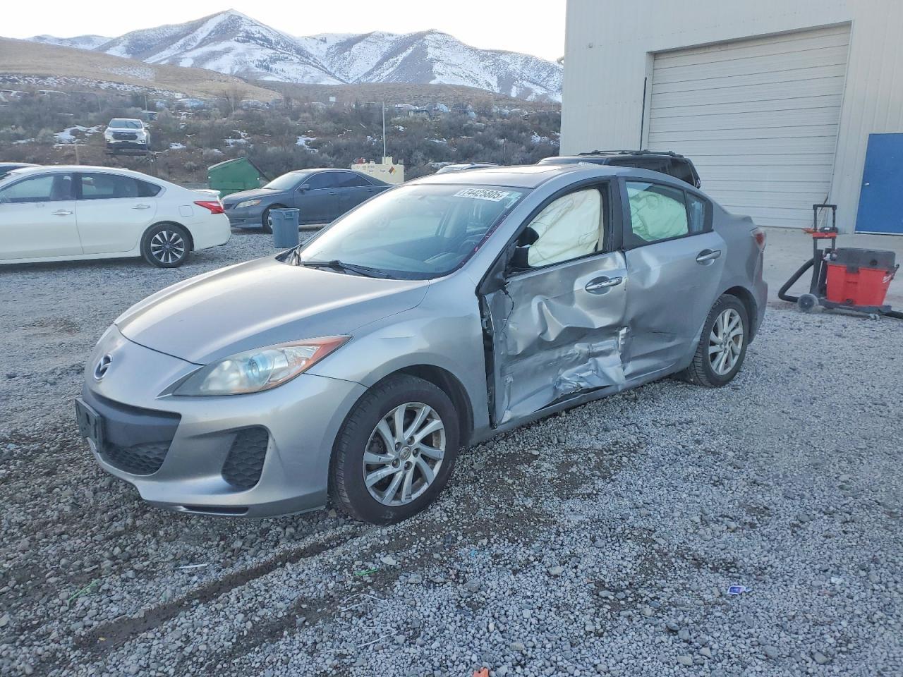 2012 Mazda 3 I