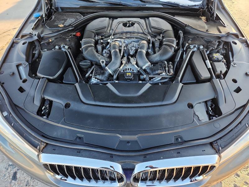 2016 BMW 750 xi