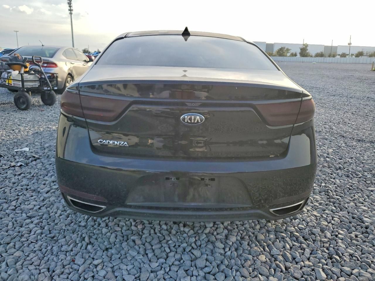 2017 KIA Cadenza Premium