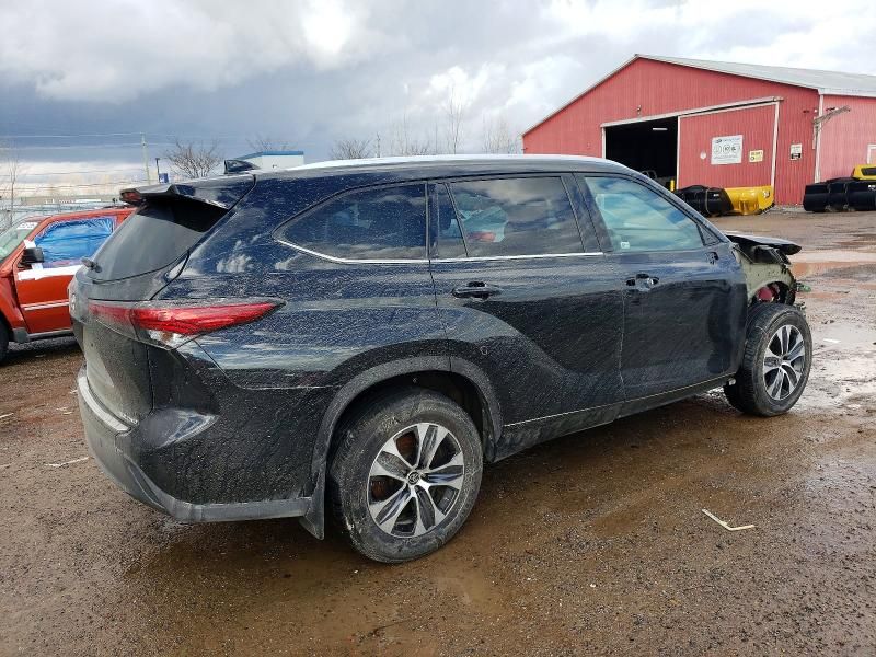 2022 Toyota Highlander xle