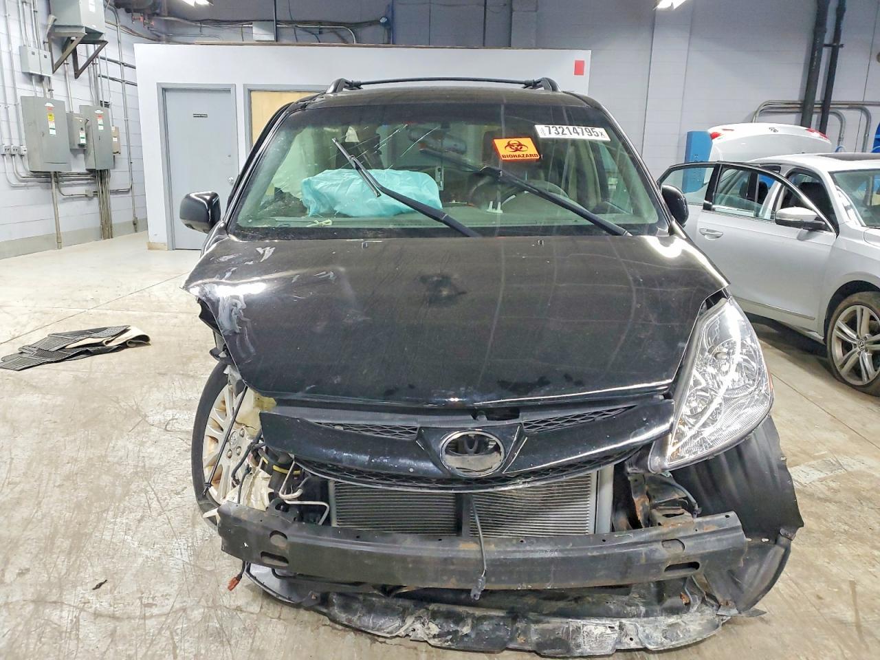 2010 Toyota Sienna xle