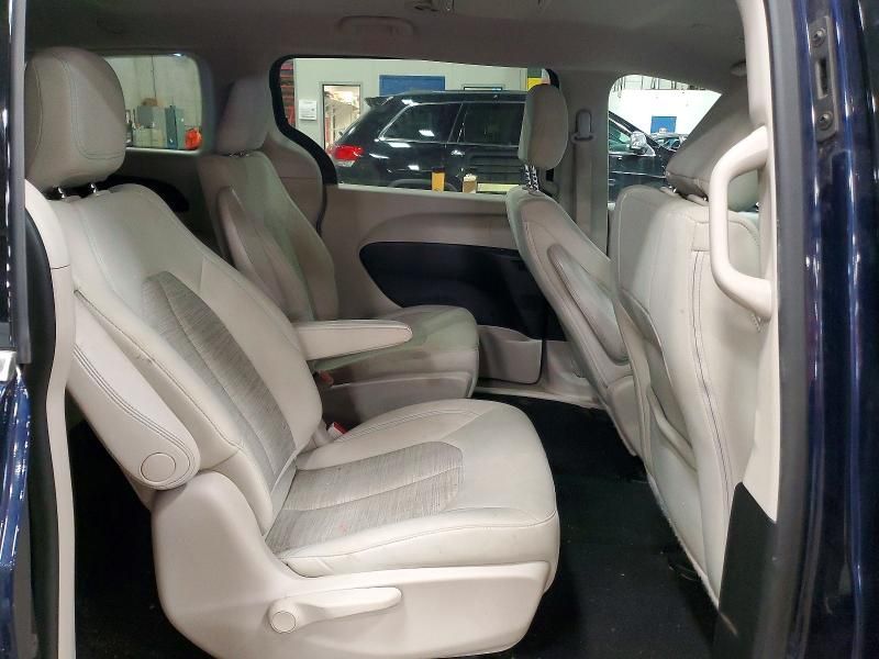 2018 Chrysler Pacifica Hybrid Touring Plus