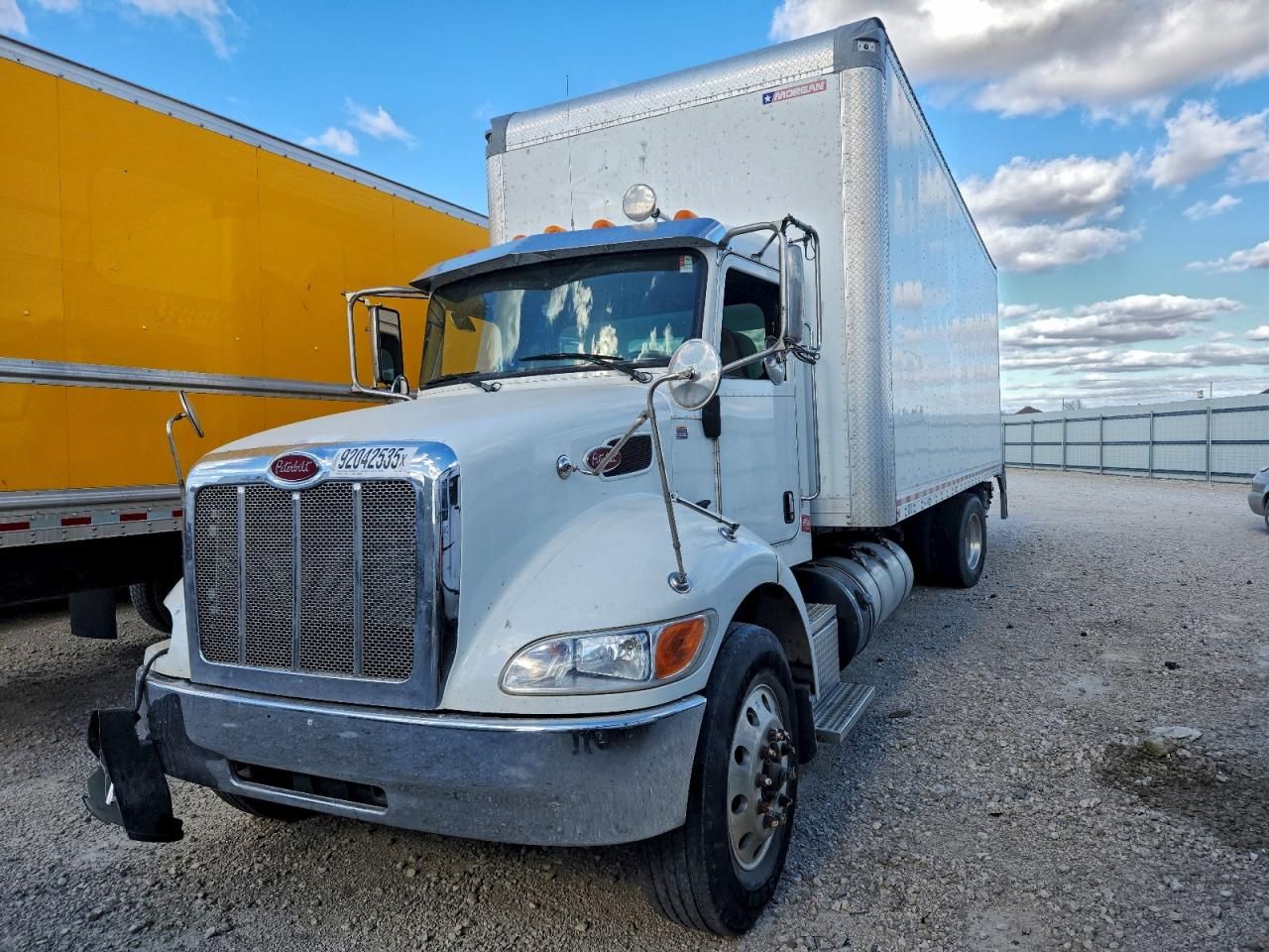 2020 Peterbilt 337 BOX Truck