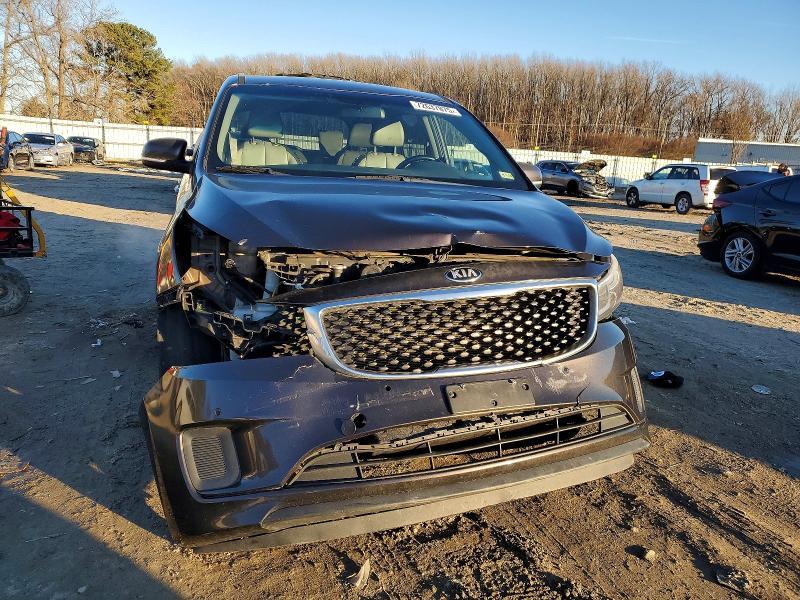 2017 KIA Sedona lx