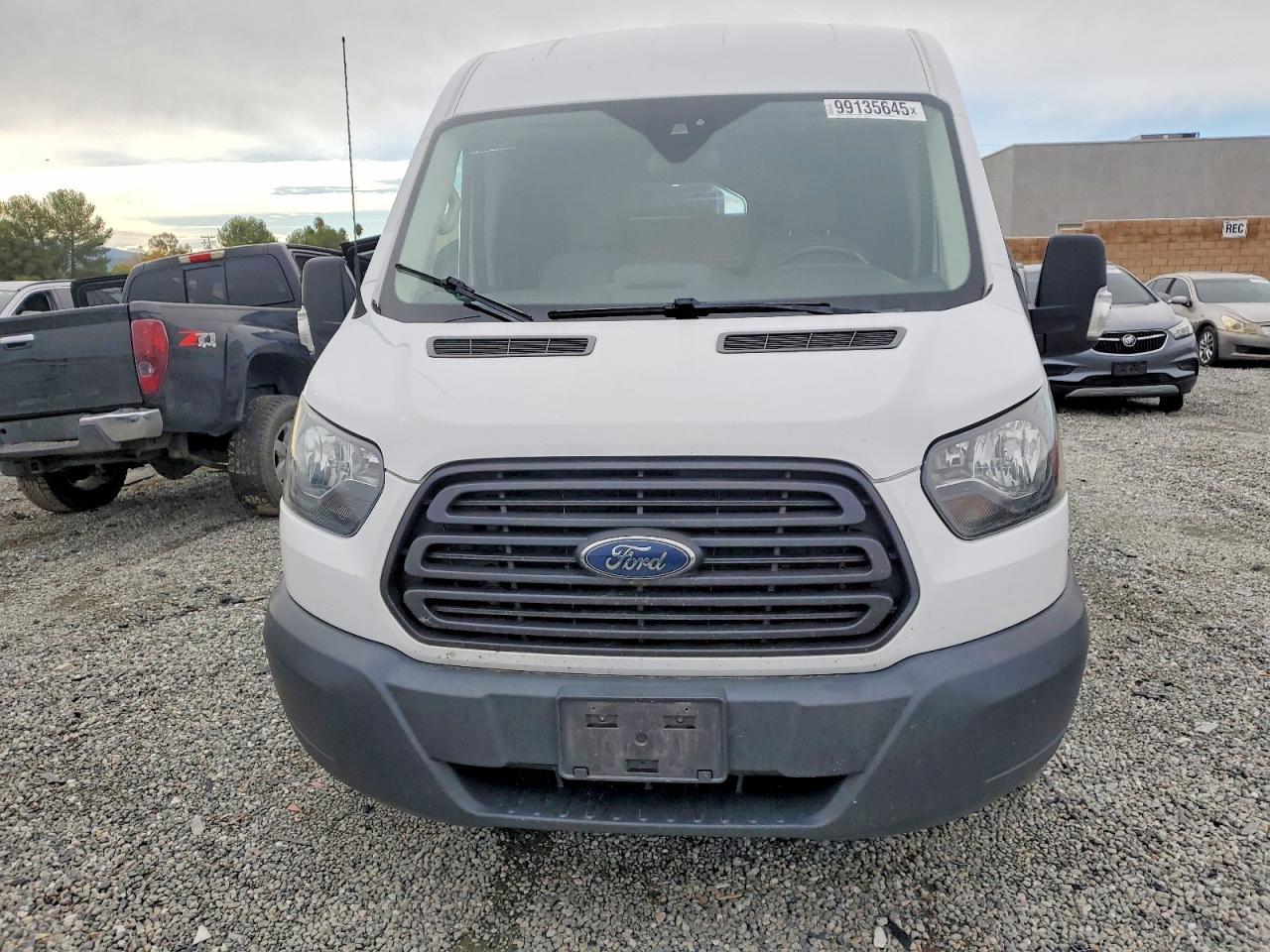 2017 Ford Transit T-250