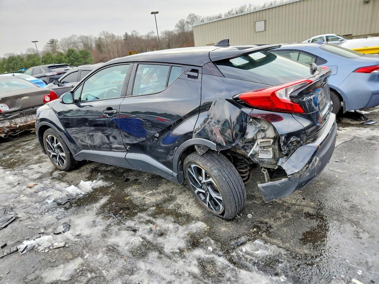 2022 Toyota C-hr xle