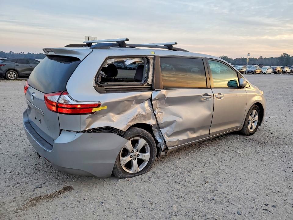 2015 Toyota Sienna le