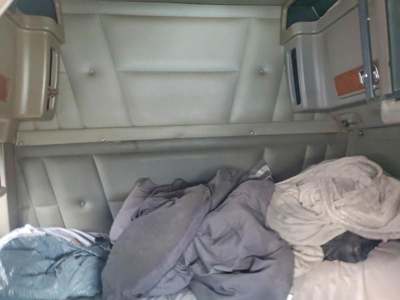 2003 Peterbilt 379 Semi Truck