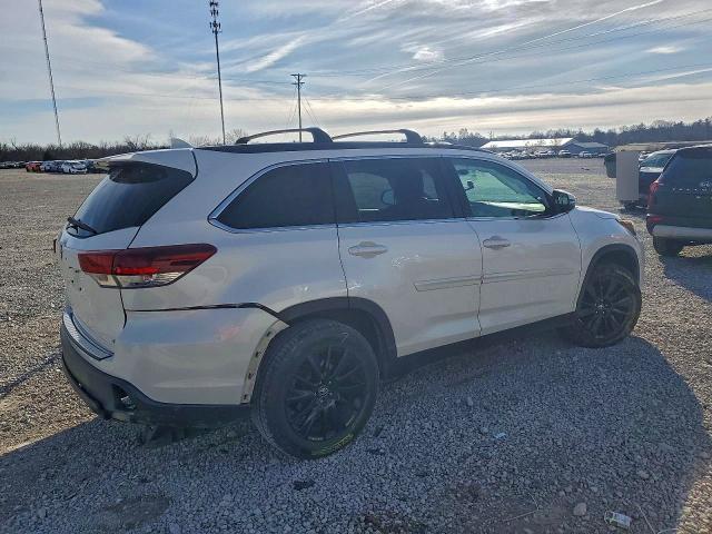2019 Toyota Highlander se