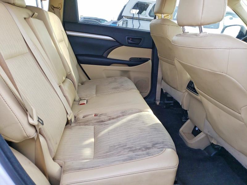 2016 Toyota Highlander le